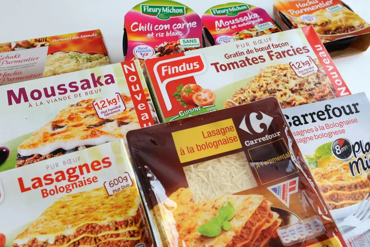 Divers plats pr&eacute;par&eacute;s : lasagnes, moussaka, hachis parmentier, chili con carne. La signification de 