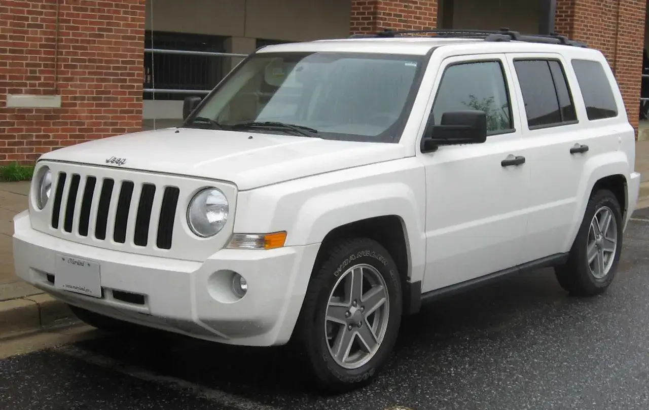 Zdjęcie Jeep Patriot czy warto kupić? Wady, zalety i opinie użytkowników