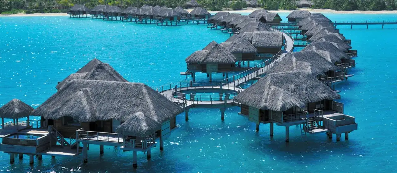 Bora Bora luksusowe bungalowy na wodzie z widokiem na g&oacute;rę Otemanu
