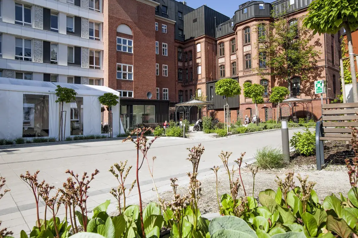 Rezydencja na Dyrekcyjnej Wrocław widok z zewnątrz
