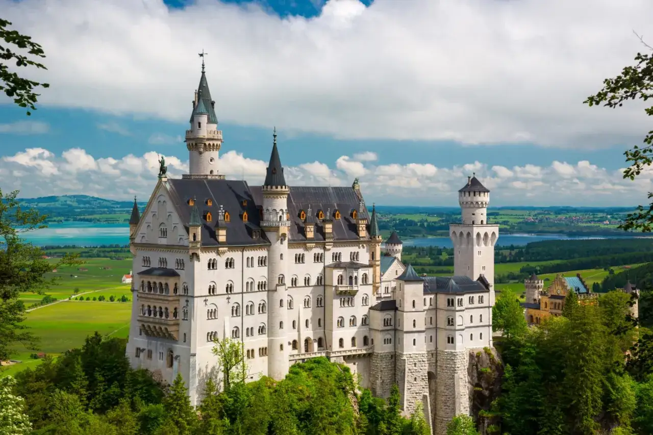 Castello di Neuschwanstein, un sogno da includere nel tuo itinerario di 7 giorni sulla Romantische Stra&szlig;e.