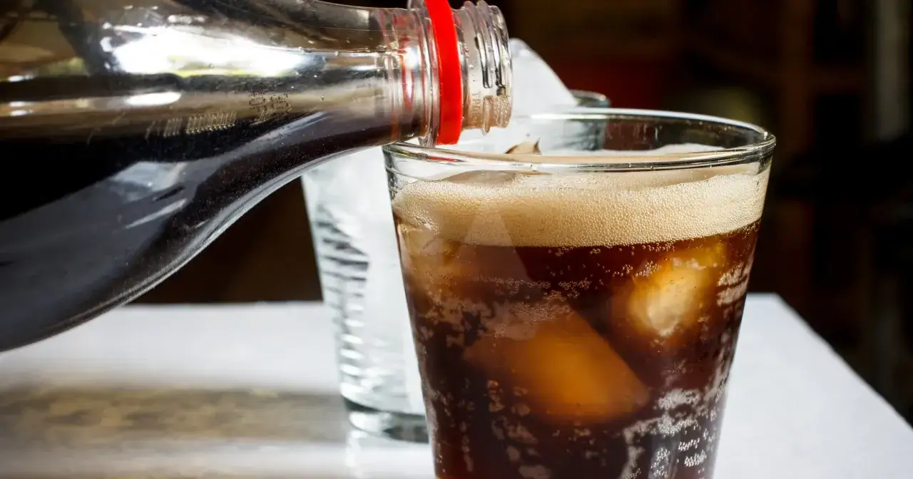 Historia Coca-Coli jako leku na dolegliwości żołądkowe
