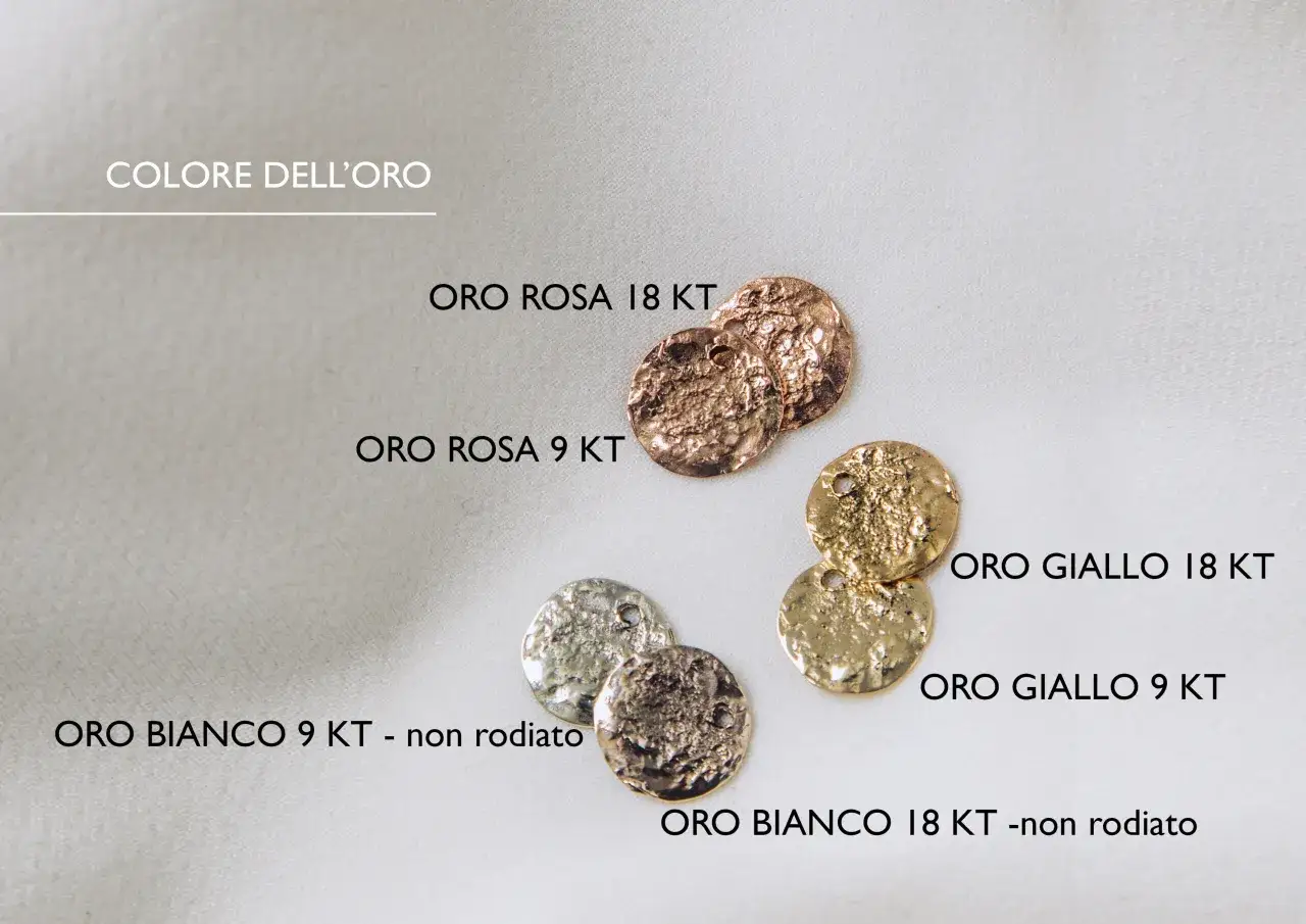 Scopri quanti tipi di oro ci sono: rosa, giallo e bianco, in diverse carature (9 e 18 KT), alcuni rodiati e altri no.