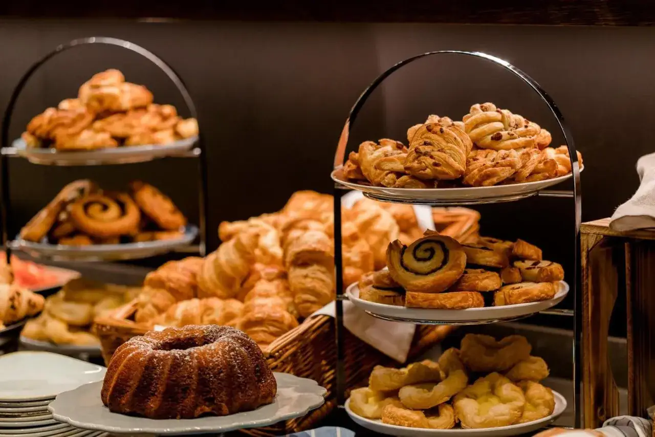 Motel One Hamburg Alster Fr&uuml;hst&uuml;cksbuffet