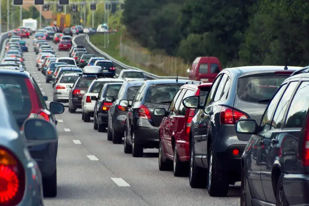 Przygotowanie do podróży samochodem autostradą