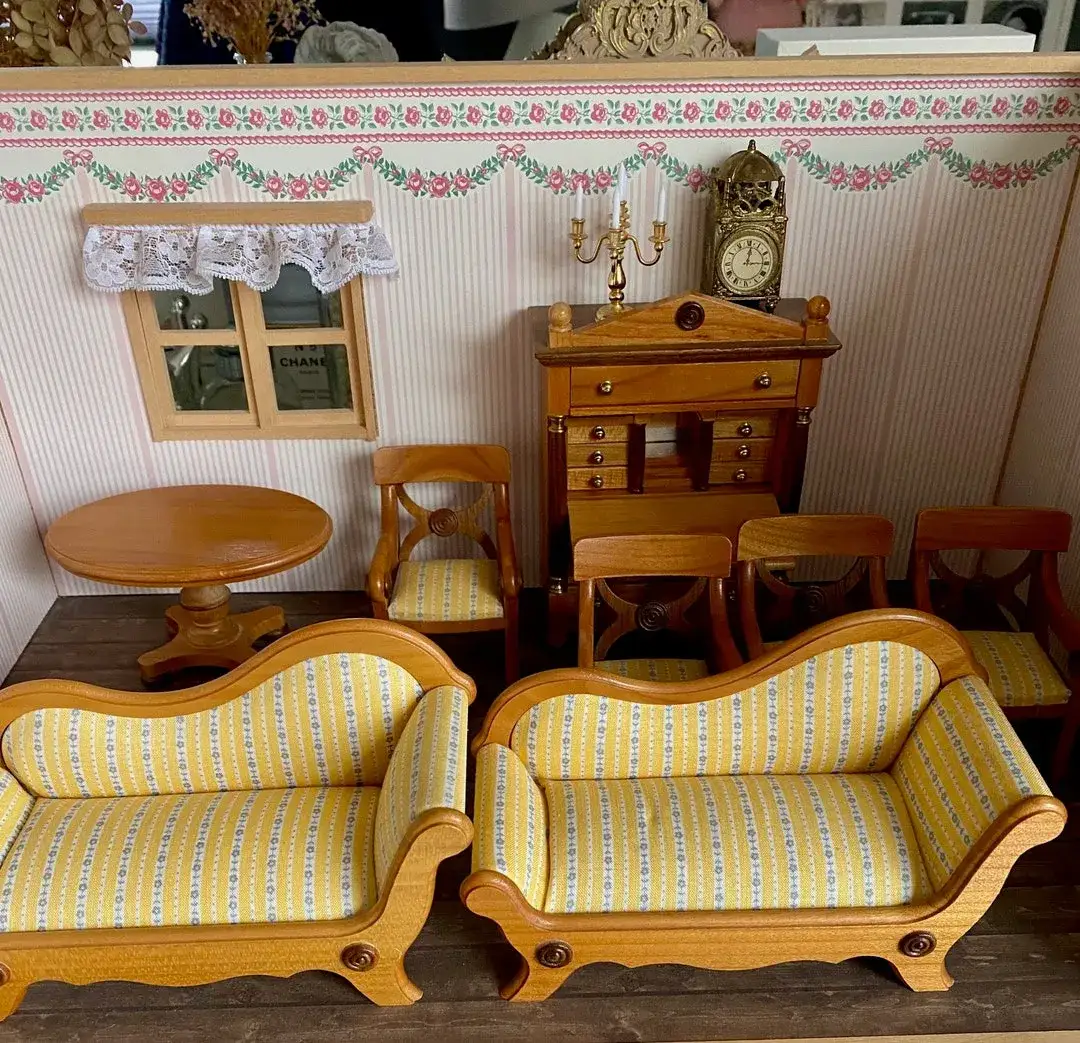przykłady mebli biedermeier sekretarzyk sofa st&oacute;ł