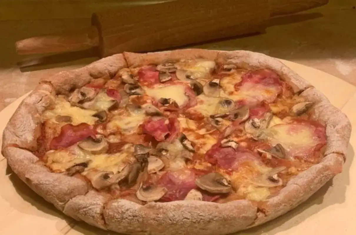 ciasto na pizzę porównanie mąki
