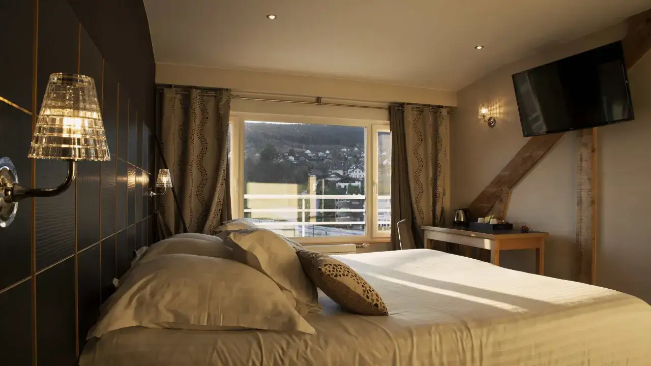 Chambre hôtel Beau Rivage Gérardmer vue lac