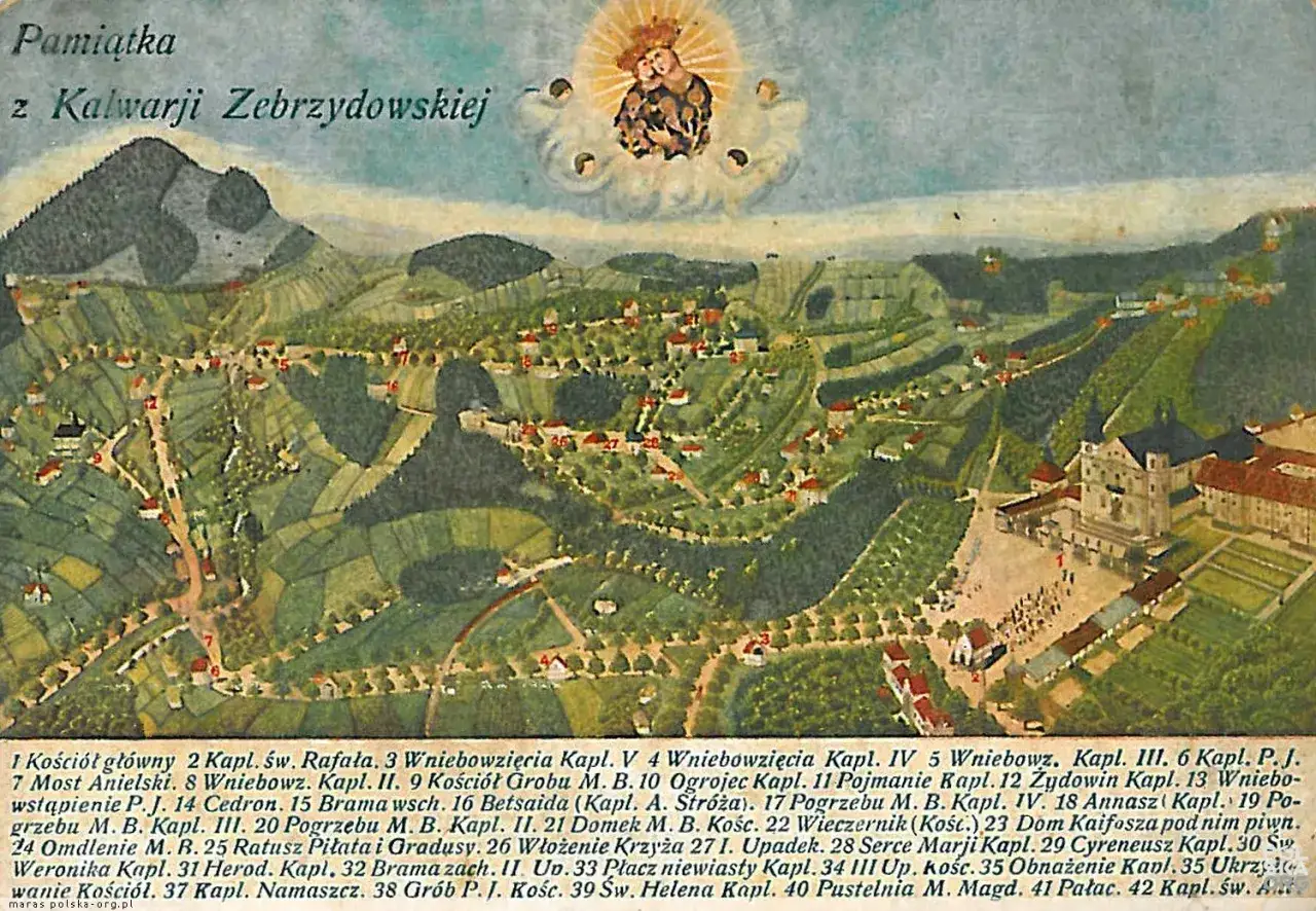 Malownicza mapa Kalwarii Zebrzydowskiej, ukazująca trasę pielgrzymkową z licznymi kaplicami i kościołami wśr&oacute;d zielonych wzg&oacute;rz.