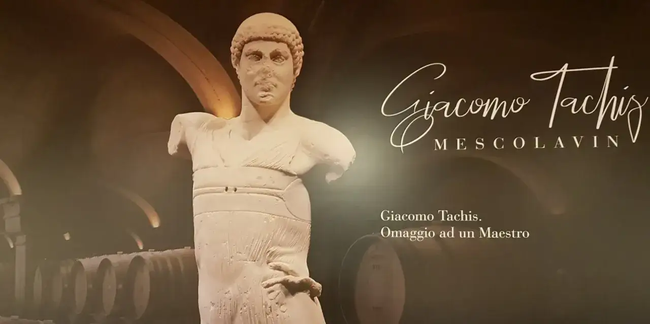 Statua classica e firma