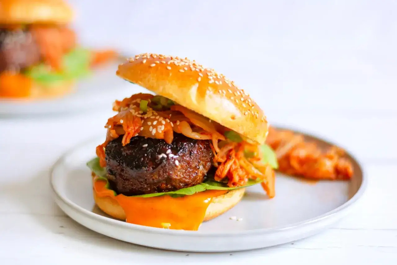 Burger z kimchi, pizza z kimchi, pierogi z kimchi