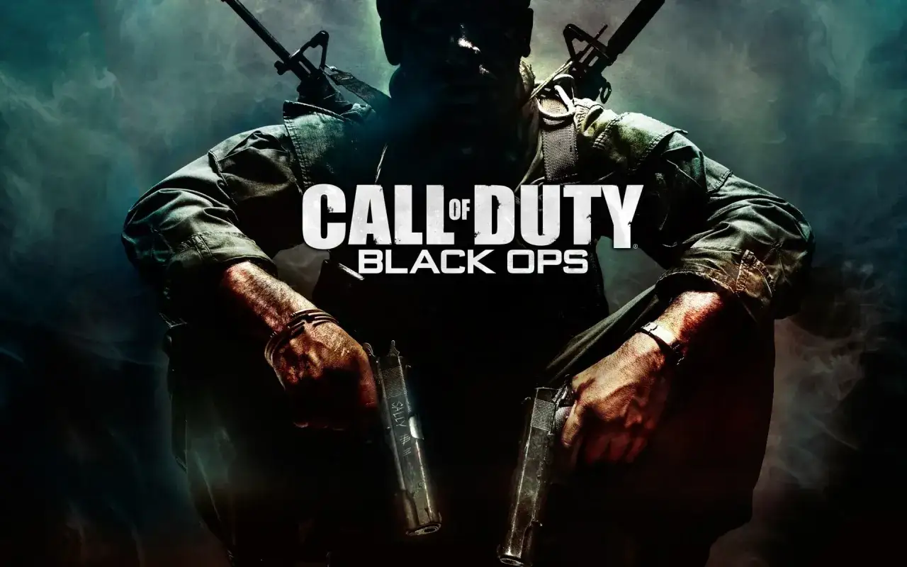 Soldado con dos pistolas, listo para la acci&oacute;n en los juegos de Call of Duty: Black Ops.
