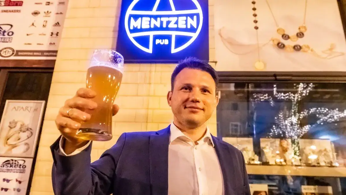 Sławomir Mentzen dom Toruń willa zdjęcia