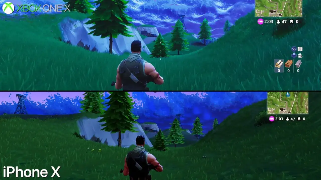 Por&oacute;wnanie grafiki Fortnite na Xbox One X i iPhone X. Widok na zielone wzg&oacute;rza i drzewa, postać gracza. R&oacute;żnice w jakości obrazu między platformami.