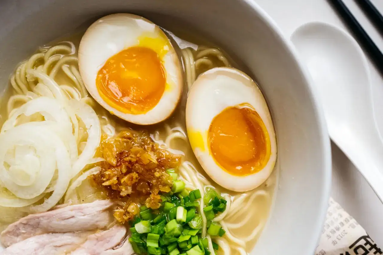 jajko ajitsuke tamago w ramenie