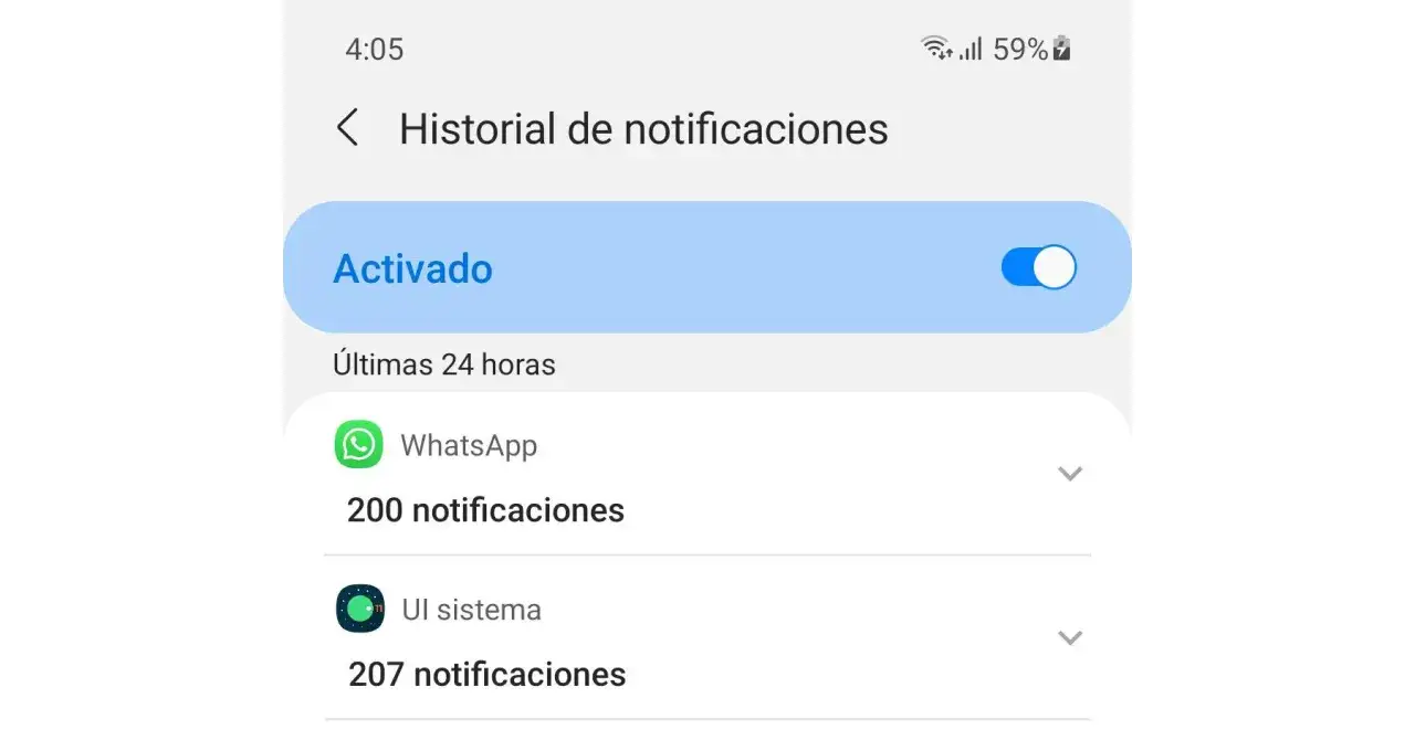 Historia powiadomień Android: WhatsApp (200 powiadomień), UI systemu (207 powiadomień).