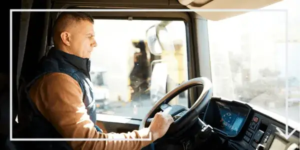kierowcy autokaru w podw&oacute;jnej obsadzie, autokar turystyczny