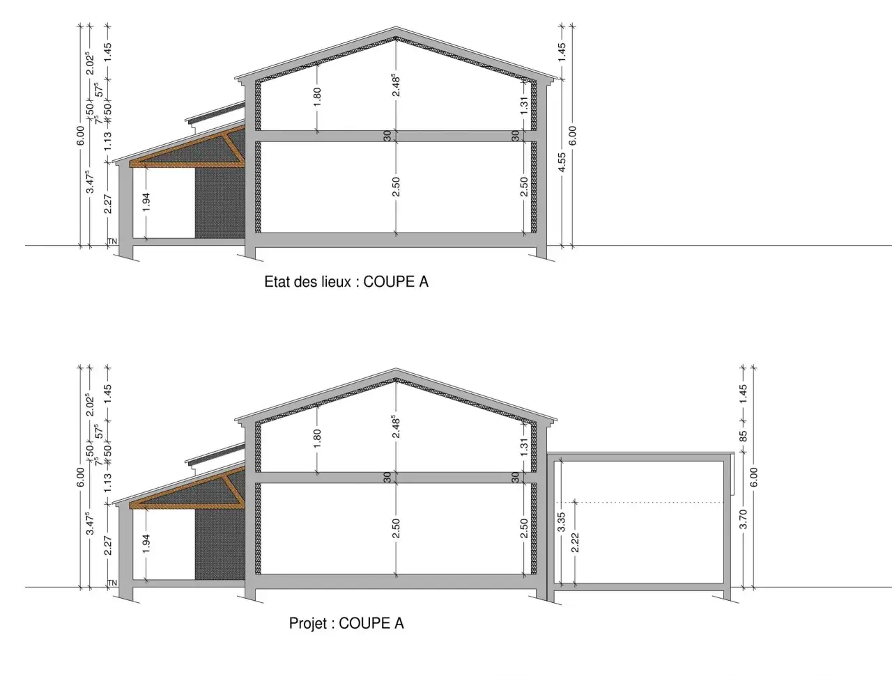 Coupe architecturale montrant un plan de garage accolé à la maison, avec des dimensions et des détails structurels.