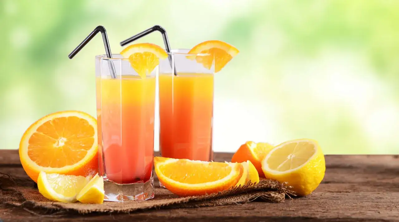 Bezalkoholowe drinki z sokiem pomarańczowym