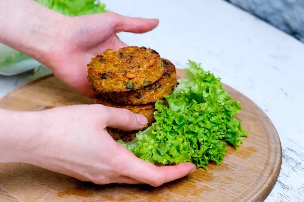 Hamburger vegetali perfetti che non si sfaldano