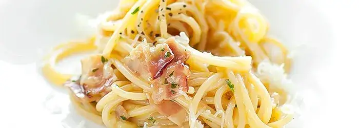Spaghetti Carbonara bez śmietany Kwestia Smaku