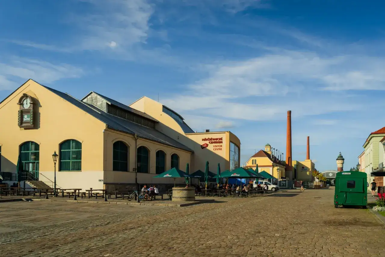 Pilsner Urquell Visitor Centre w Czechach, gdzie można poznać historię piwa, z czego słyną Czechy.