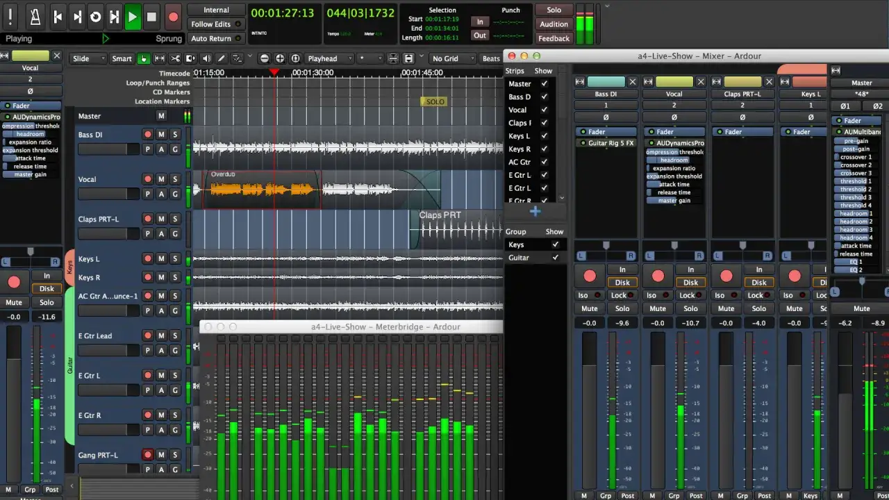 Ardour DAW-Oberfläche mit Spuren für Gesang, Gitarre und Drums. Mixer-Ansicht mit Fader-Reglern und Wellenformen.