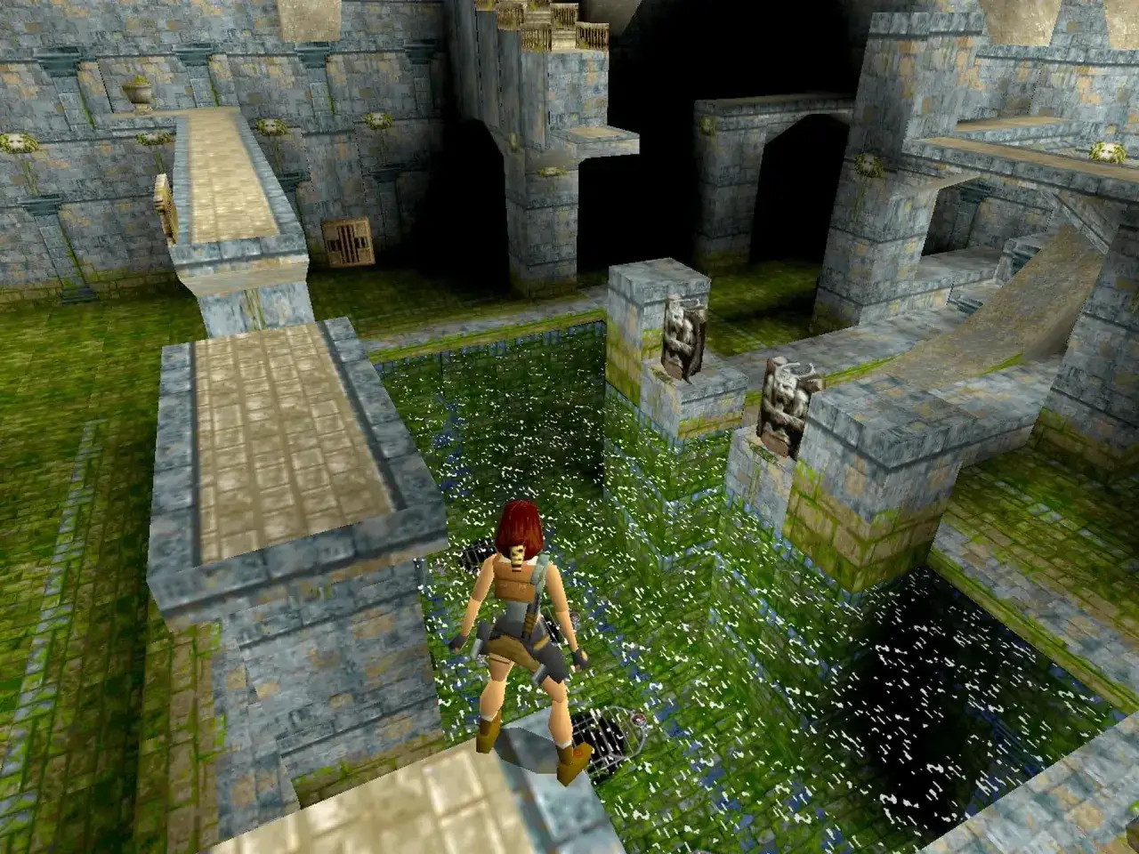 Lara Croft w klasycznej odsłonie, eksplorująca ruiny. Klimat jak ze **starych gier na PC z lat 2000.**