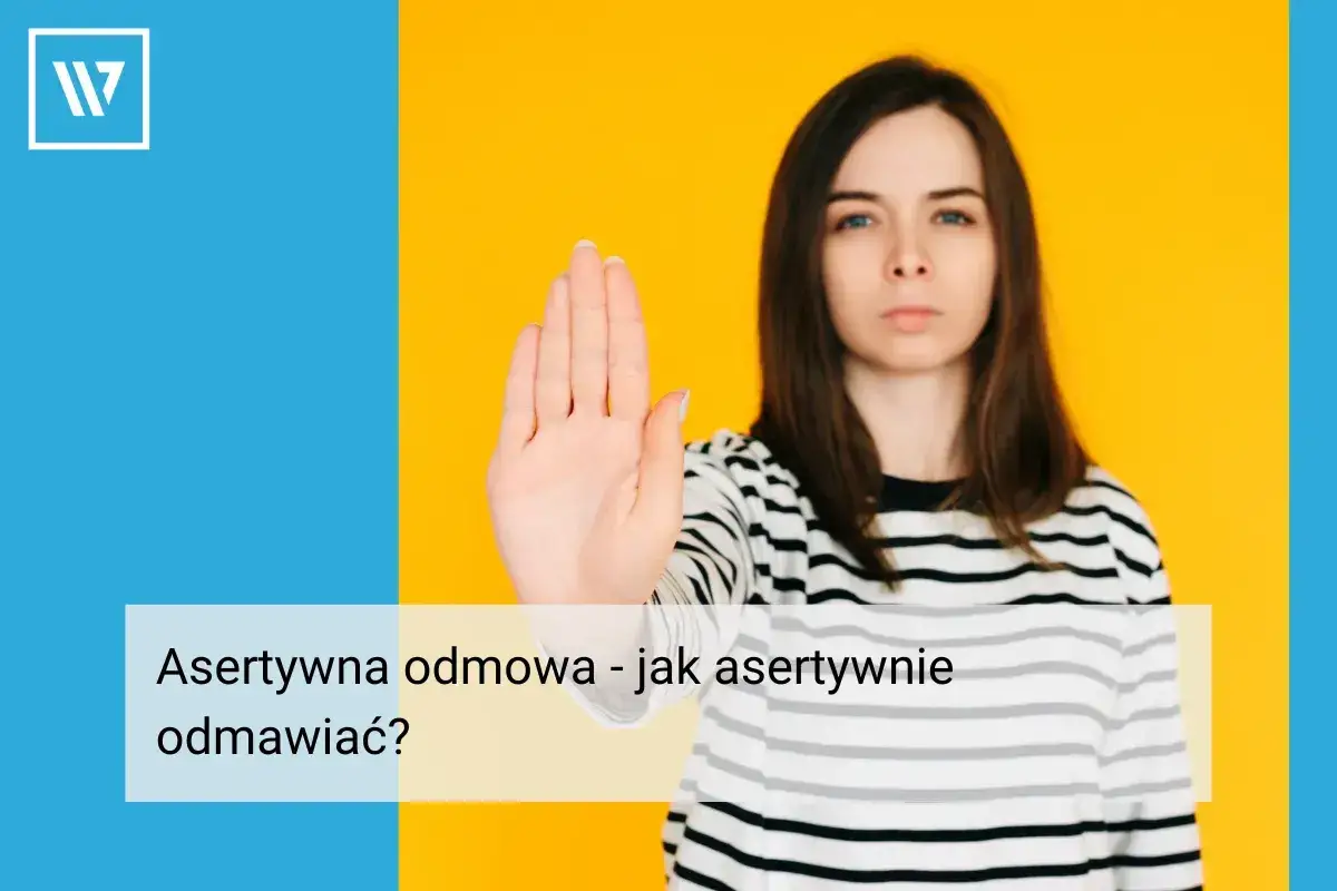 Kobieta z uniesioną dłonią pokazuje, jak komuś odmówić żeby się nie obraził. Asertywna odmowa to sztuka.