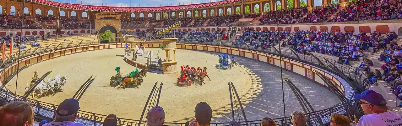 spectacle grandiose Puy du Fou arène romaine