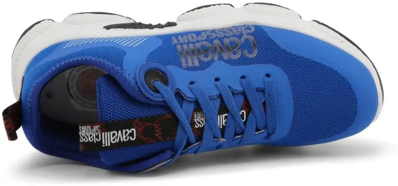 Scarpa sportiva uomo Cavalli Class blu e bianca, con lacci blu e logo del brand.