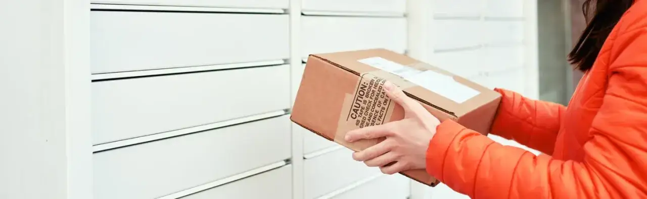 kurier InPost vs Paczkomat
