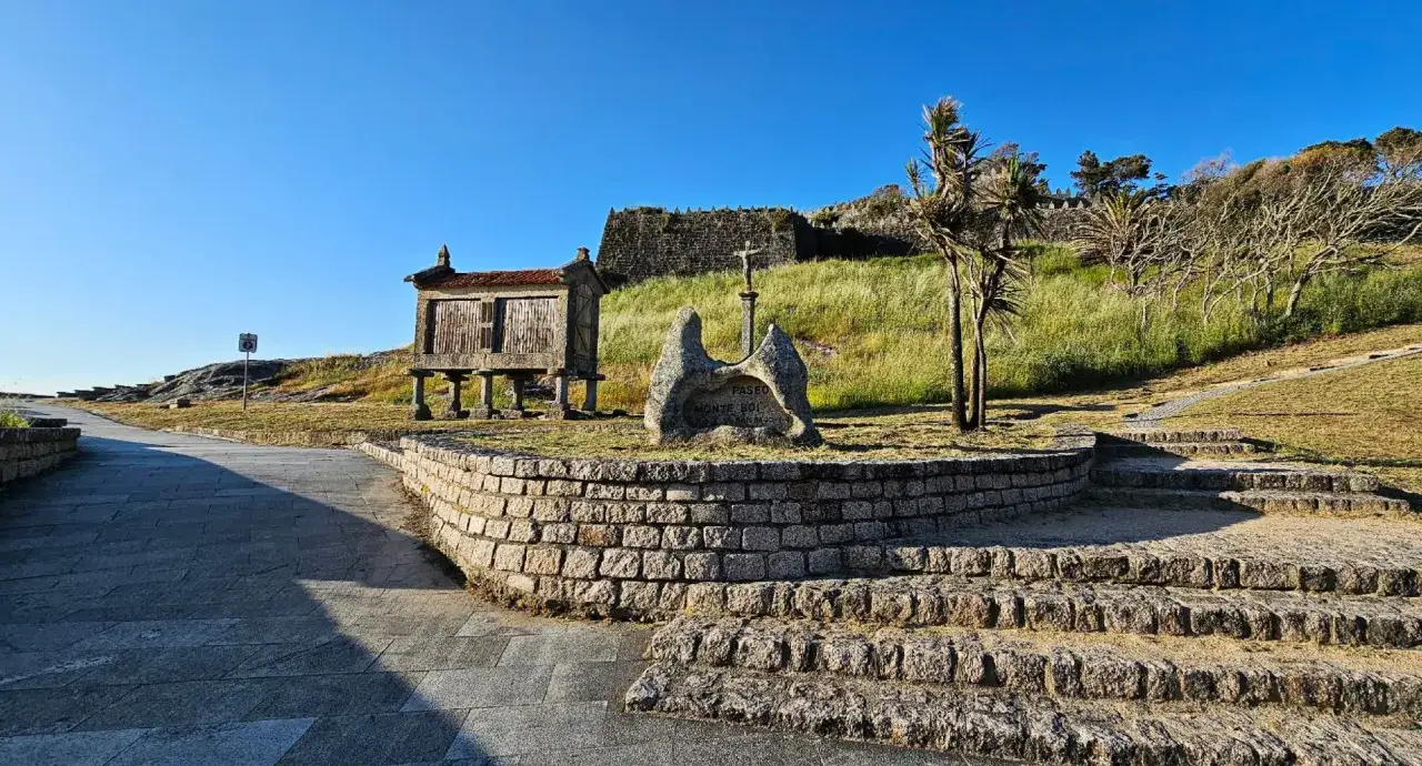 Piedra con inscripción