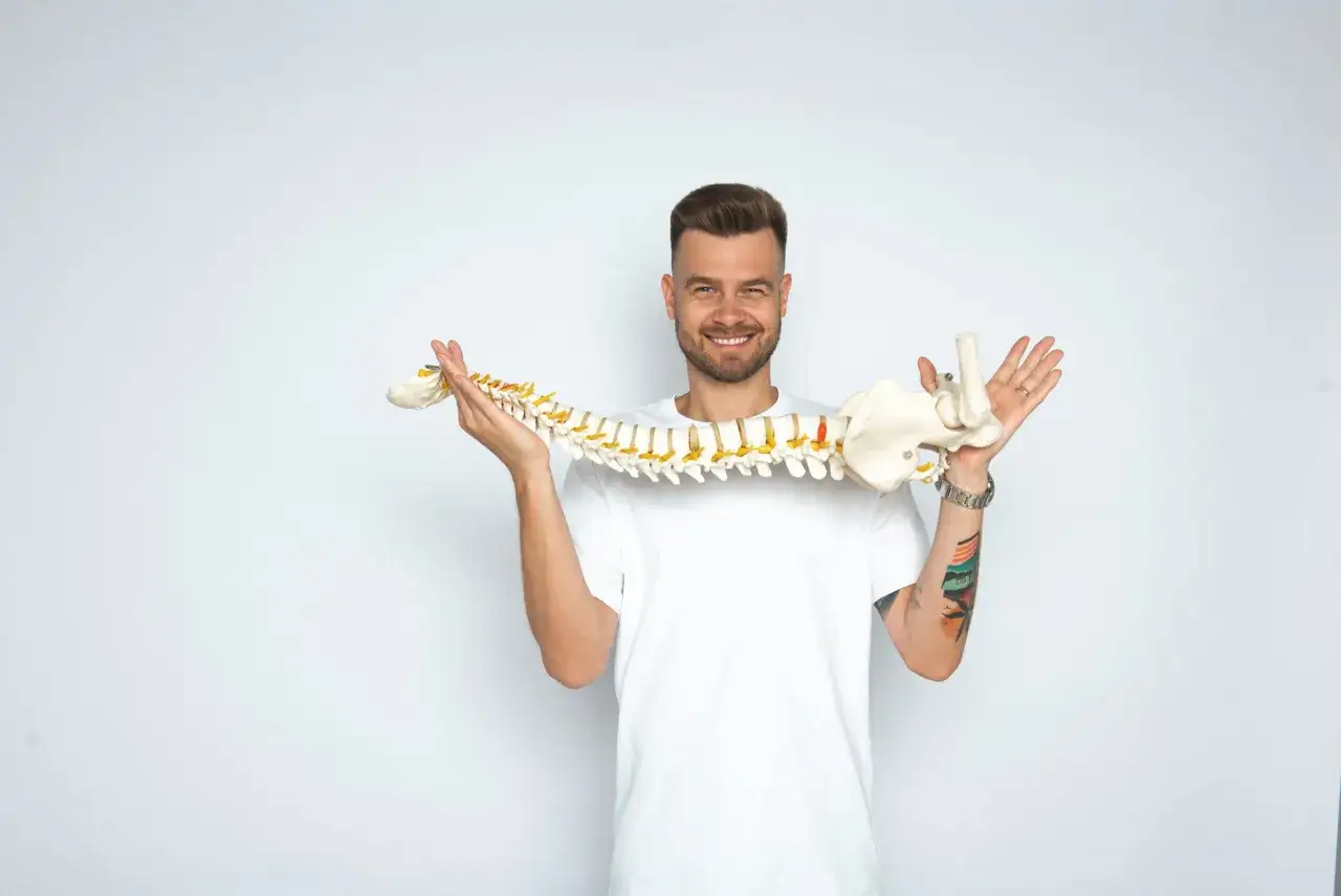 Mechanizm urazu smagnięcie biczem