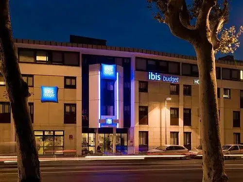 Exemples d'h&ocirc;tels &eacute;conomiques &agrave; Avignon (ibis Budget, B&B HOTEL)