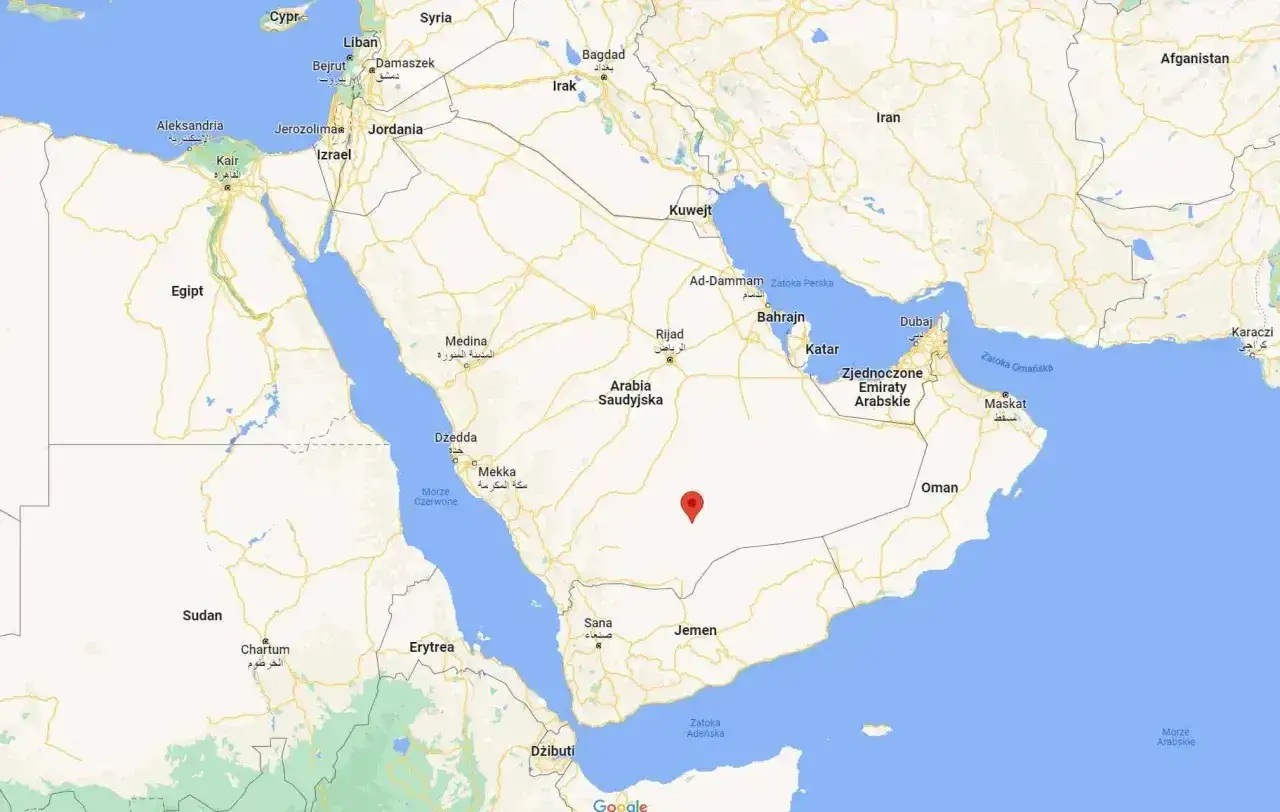 Mapa Bliskiego Wschodu. Zaznaczony punkt na Półwyspie Arabskim, pokazujący gdzie leży Oman, między Zatoką Omańską a Arabią Saudyjską.