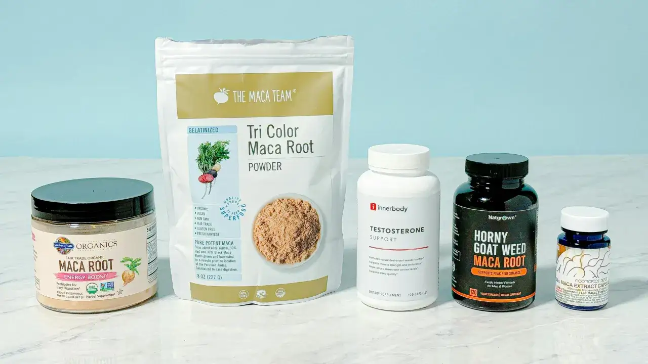 Variedad de suplementos de maca, incluyendo polvo y c&aacute;psulas. La maca sirve para que las mujeres mejoren su energ&iacute;a y bienestar general.