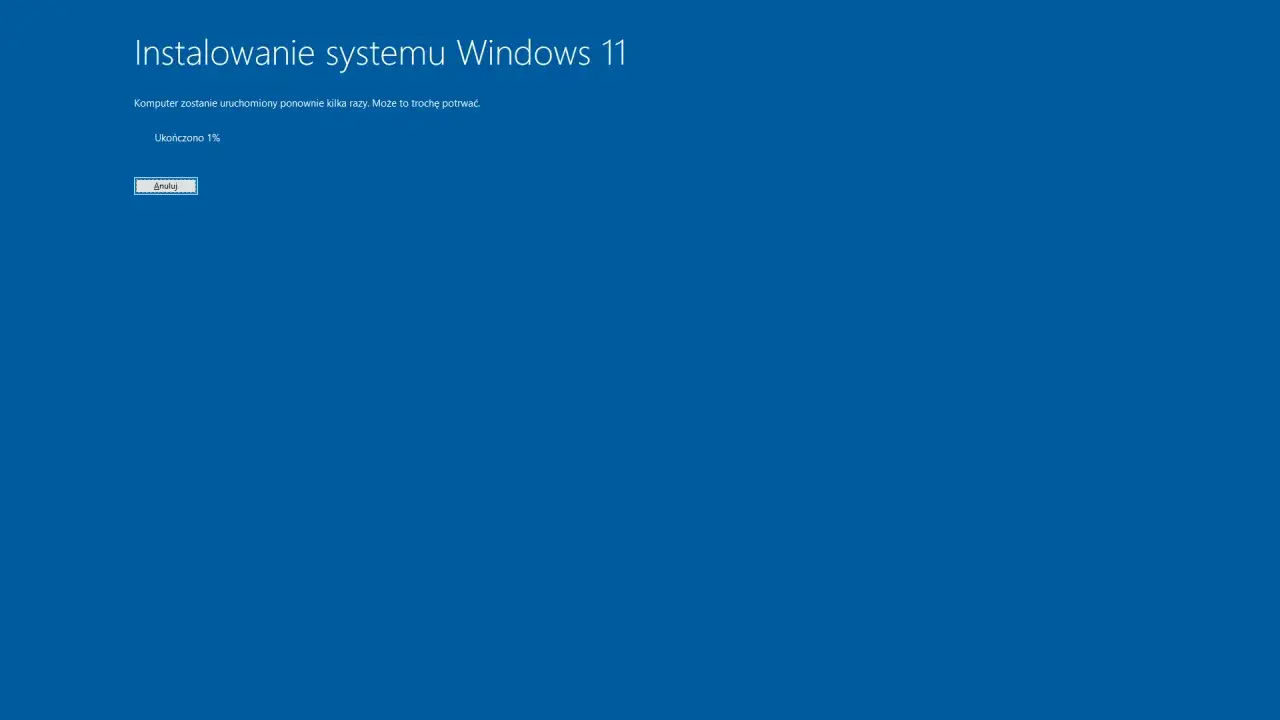 Instalowanie systemu Windows 11. Komputer uruchamia się ponownie, trwa aktualizacja. Ukończono 1%.