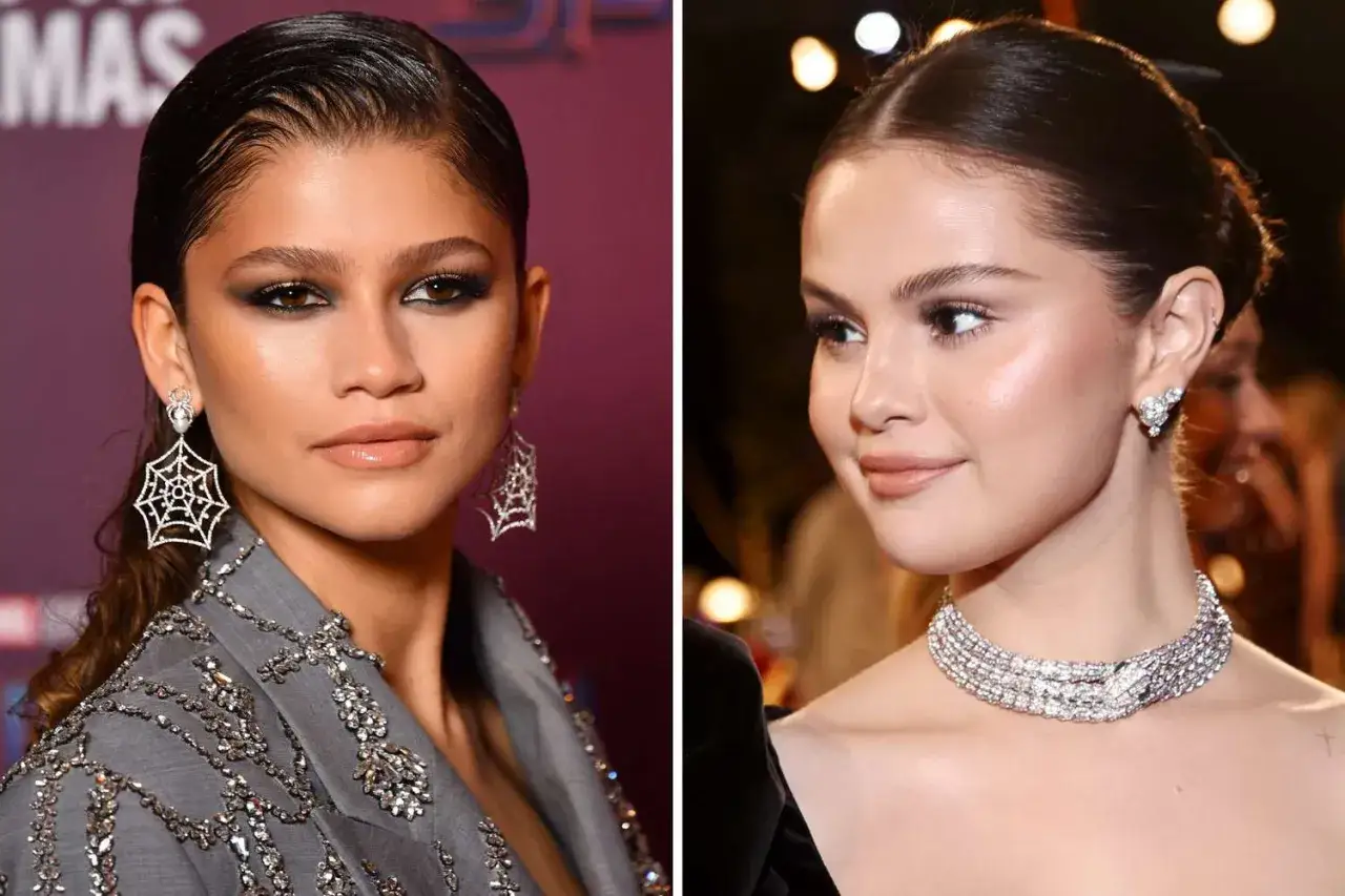 Zendaya med wet look hair och spindelörhängen, bredvid Selena Gomez med en glittrig choker.