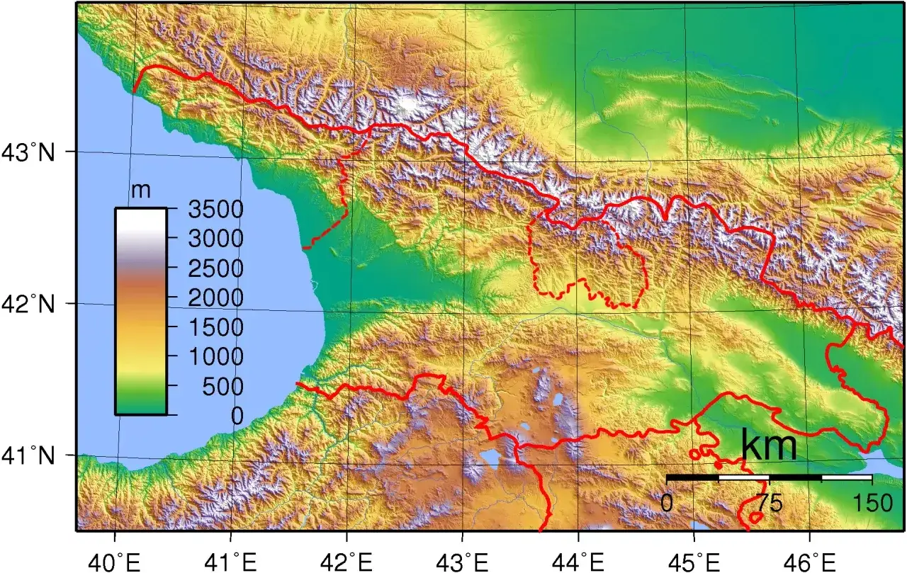 Mapa topograficzna Gruzji z zaznaczonymi granicami. Kolory wskazują wysokość nad poziomem morza, od zieleni (niskie tereny) po biel (wysokie g&oacute;ry).