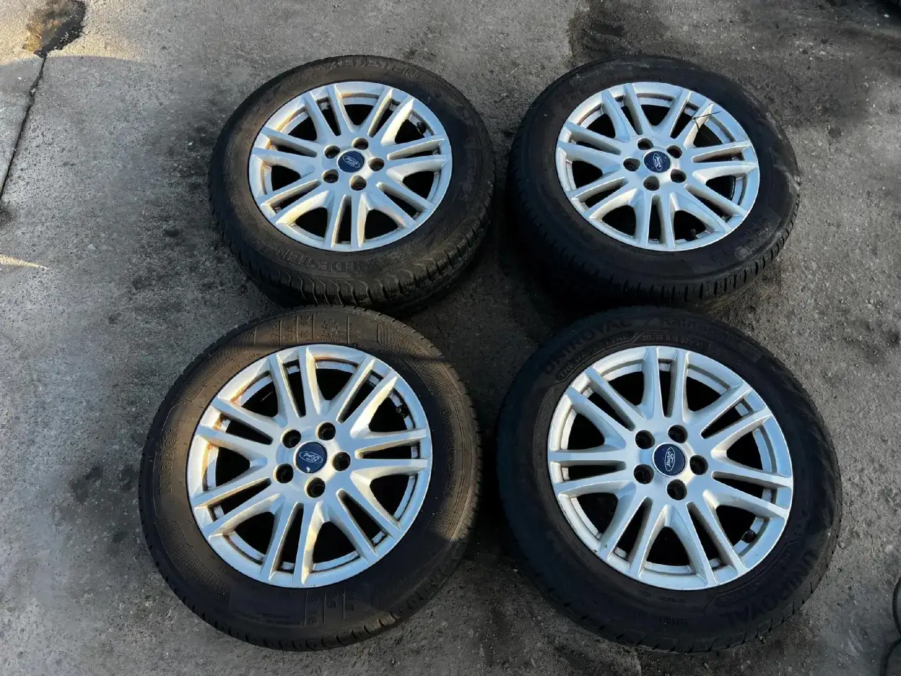 Cztery koła do Ford Focus MK3. Opony w rozmiarze 215/55 R16.