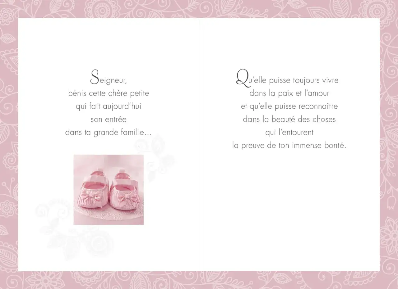 Texte félicitation baptême fille : une prière pour bénir une petite fille et des chaussons roses.