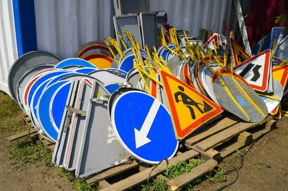 Wniosek o postawienie znaku drogowego, procedura stawiania znak&oacute;w na osiedlu