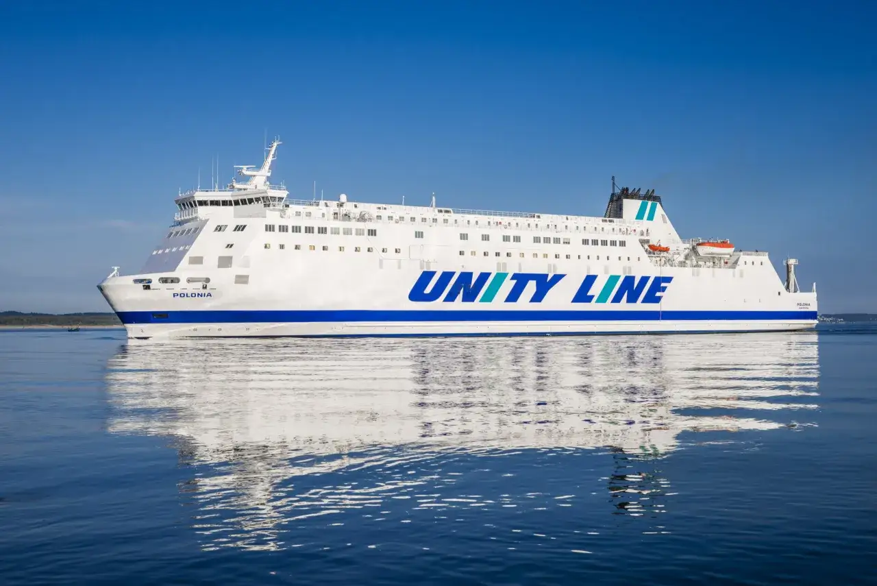 Biały prom Unity Line