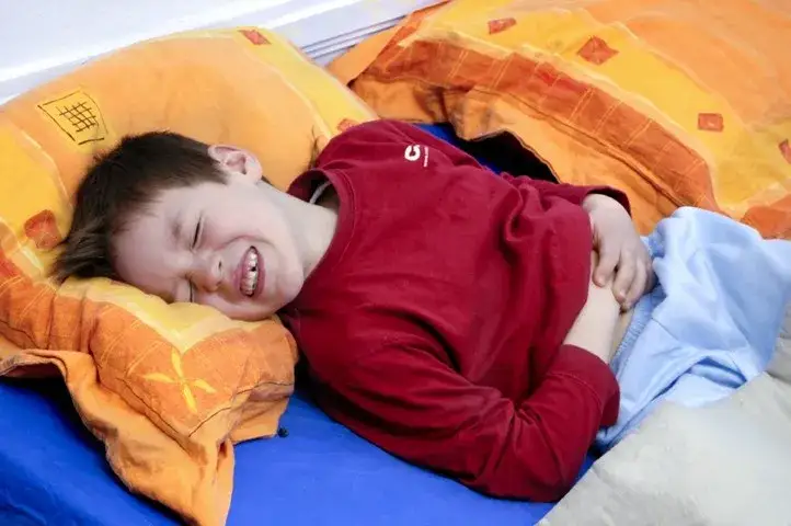 dziecko bóle brzucha stres