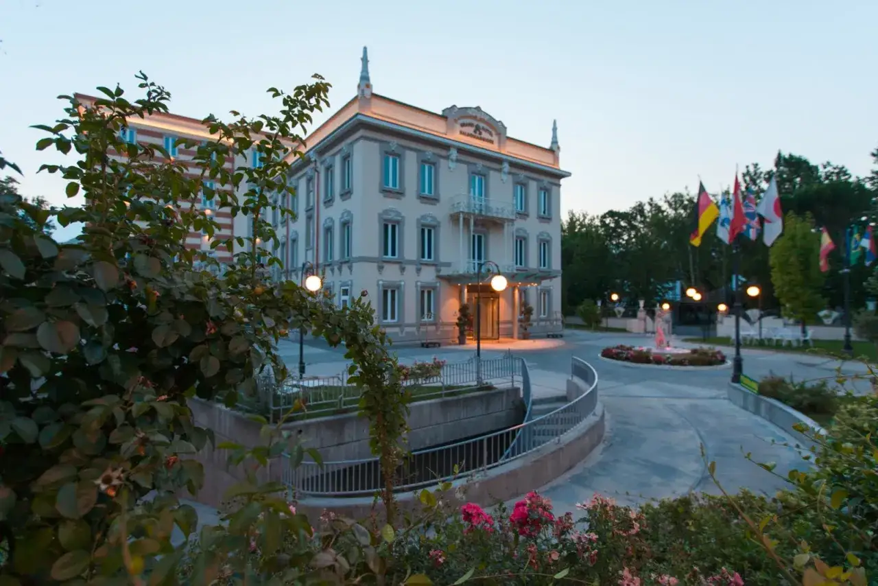 Grand Hotel Salsomaggiore esterno storico Liberty