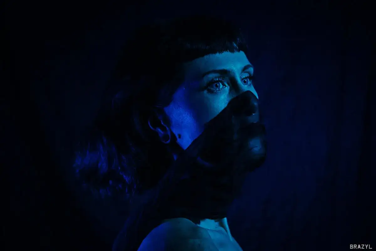 Moriah Woods w projekcie