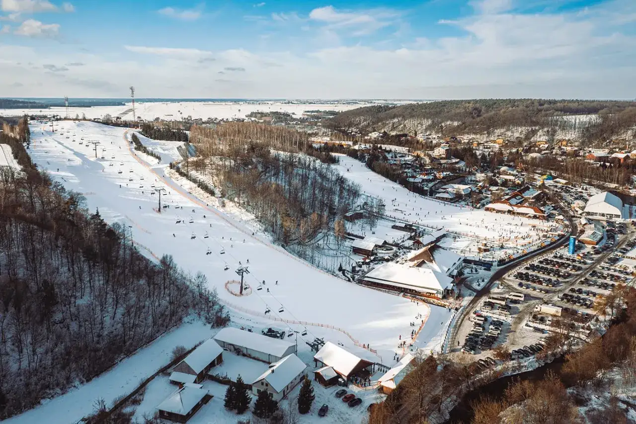 G&oacute;ra Kamieńsk stok narciarski