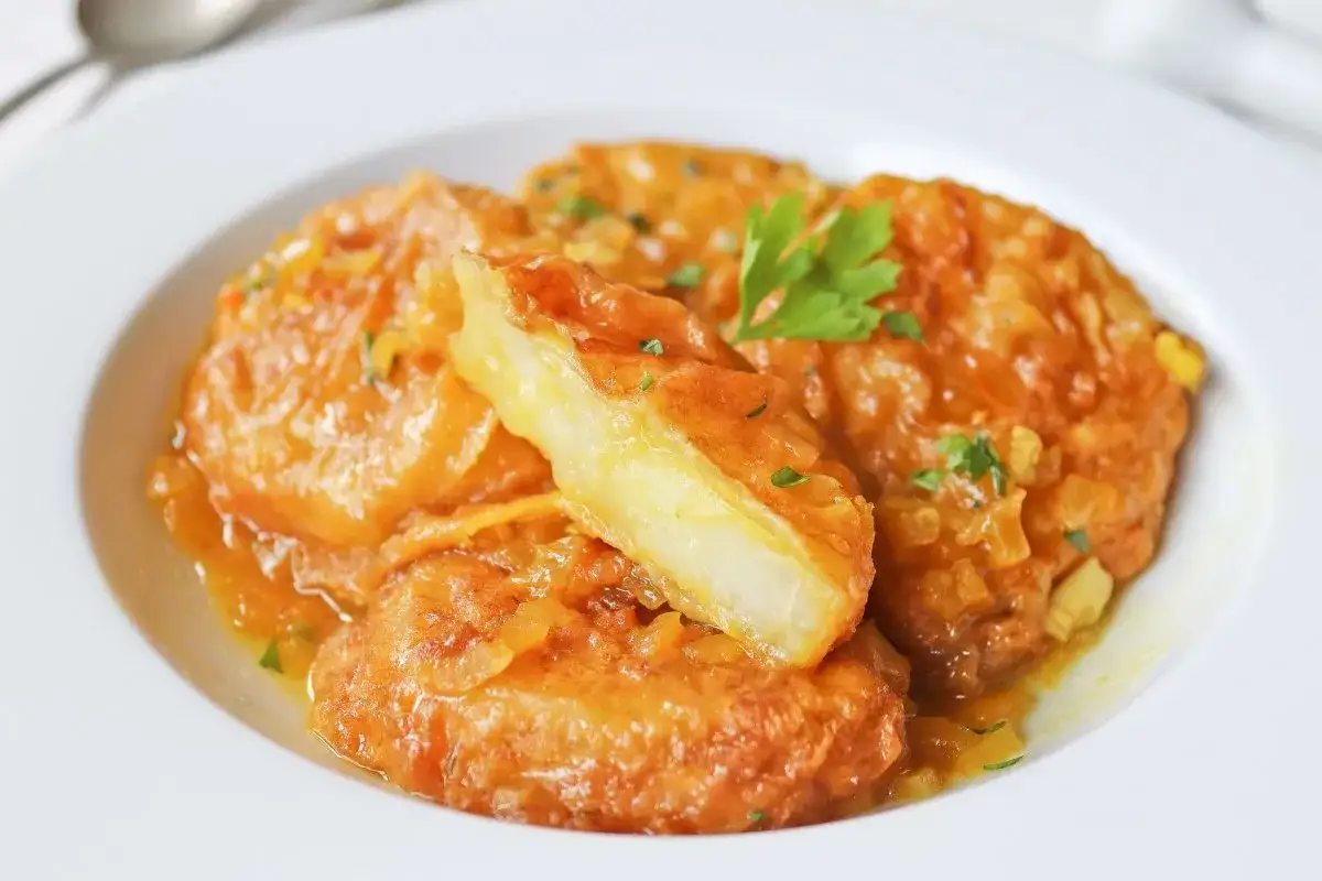Patatas a la importancia, un plato que demuestra la importancia de los ingredientes sencillos bien preparados.