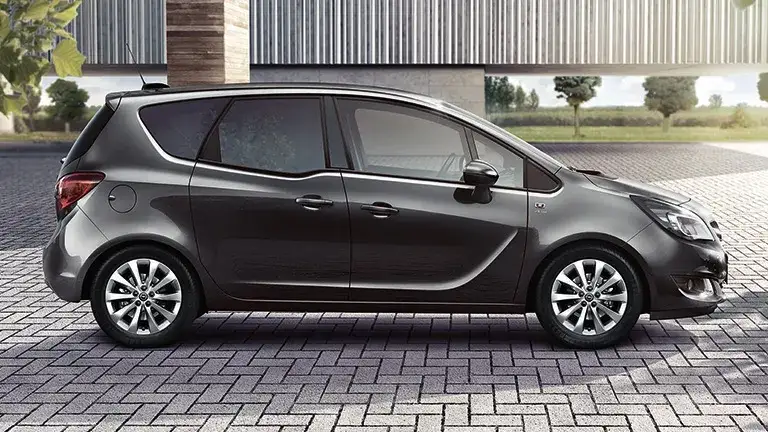 Opel Meriva B widok z boku